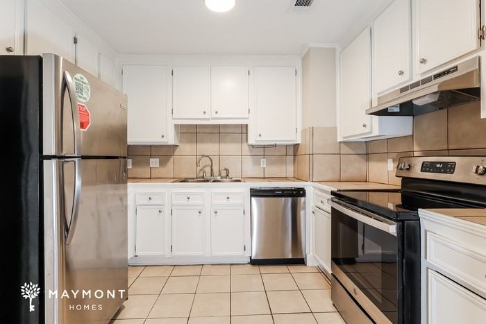 415 Shenandoah Rd N - Photo 6 of 11