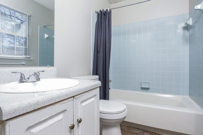 206 Valeworth Dr - Photo 6 of 10