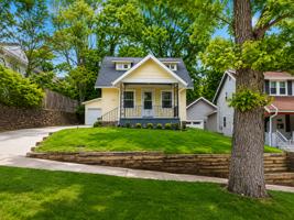 featured image of 1120 W Maple St