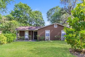 featured image of 3806 Beacon Dr