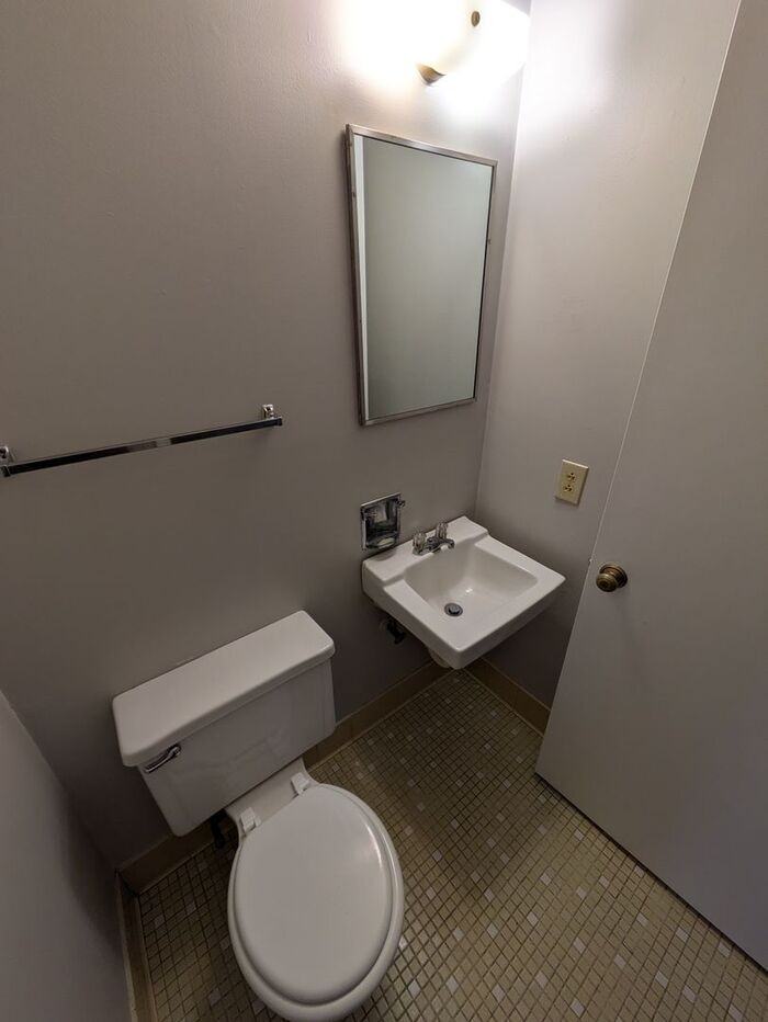 925 12th Street Pl Ne - Photo 5 of 8