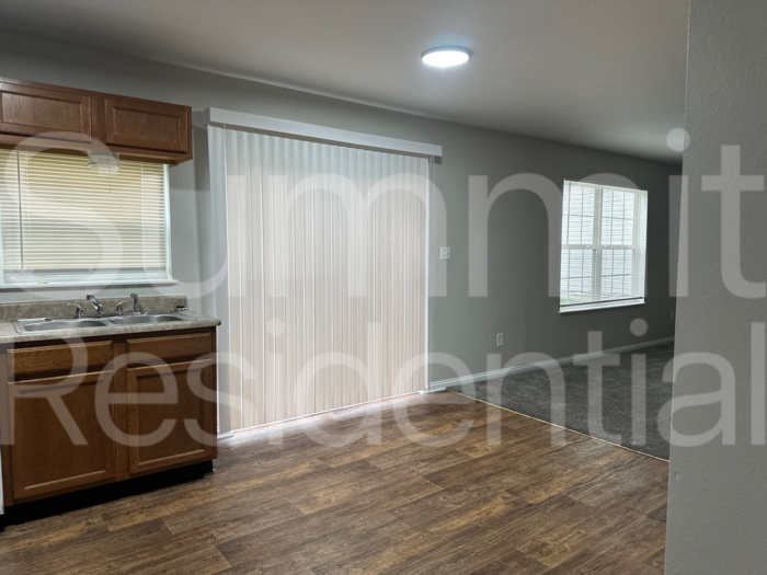 2360 Cade Ct - Photo 5 of 30