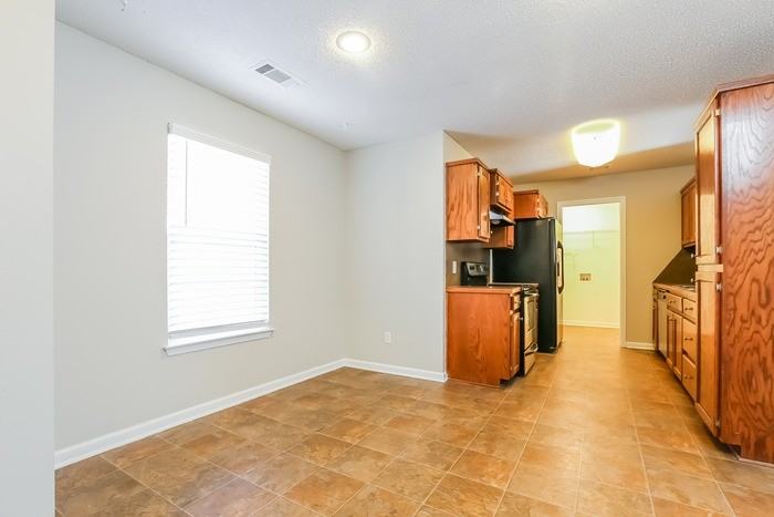 239 Timber Lake Dr - Photo 4 of 11