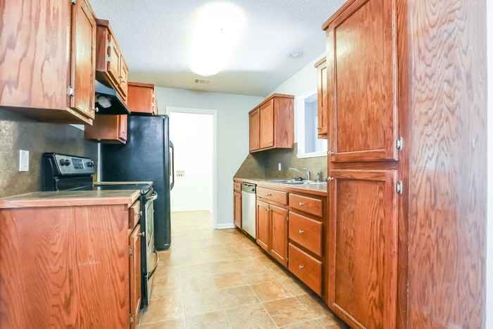 239 Timber Lake Dr - Photo 5 of 11