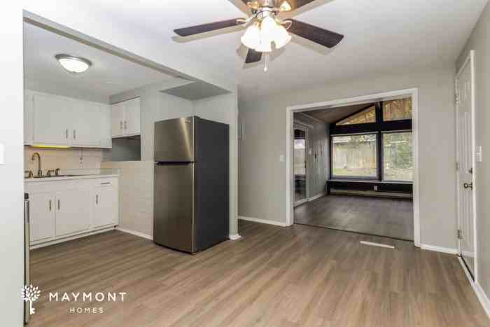 6621 Celestine St - Photo 6 of 11