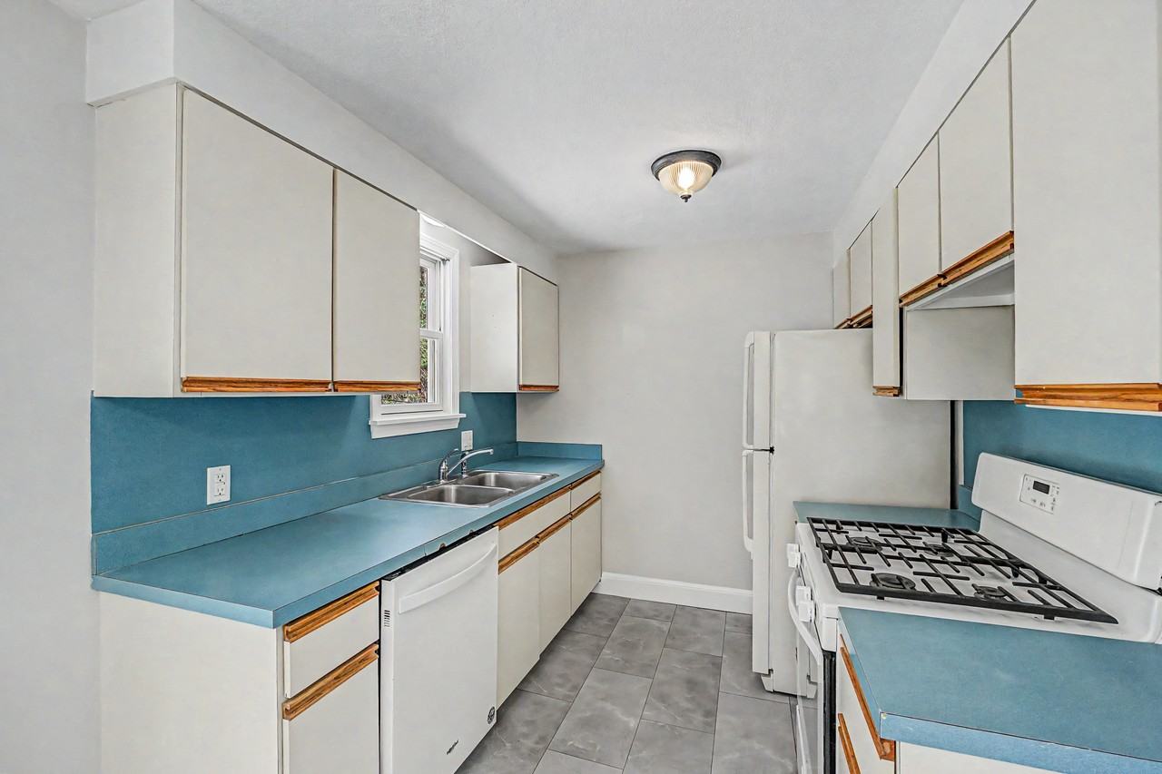 7 Holly Ln #NA - Photo 3 of 11