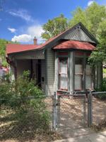 featured image of 735 Bennett Ave #B