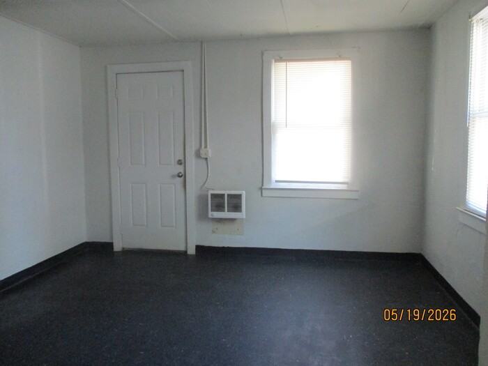74 Young Ave Sw #74 - Photo 3 of 8