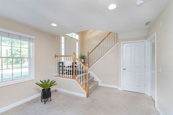 12940 Grenville St - Photo 3 of 32