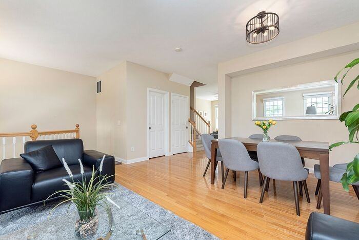 12940 Grenville St - Photo 7 of 32