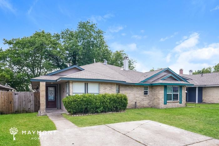 22403 Tree House Ln - Photo 2 of 3