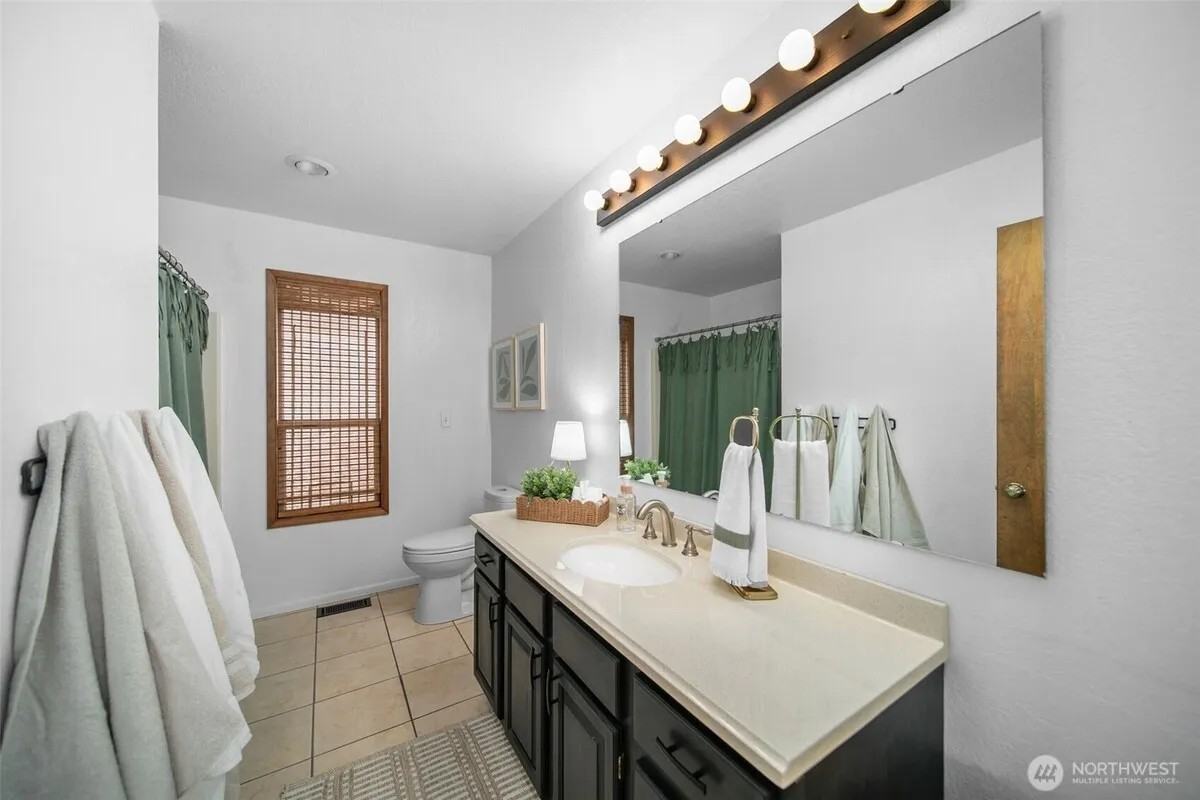 2016 Valley View Blvd #NA - Photo 6 of 15