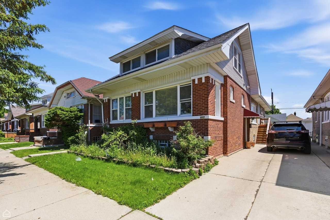 6527 S Troy St #NA - Photo 2 of 28