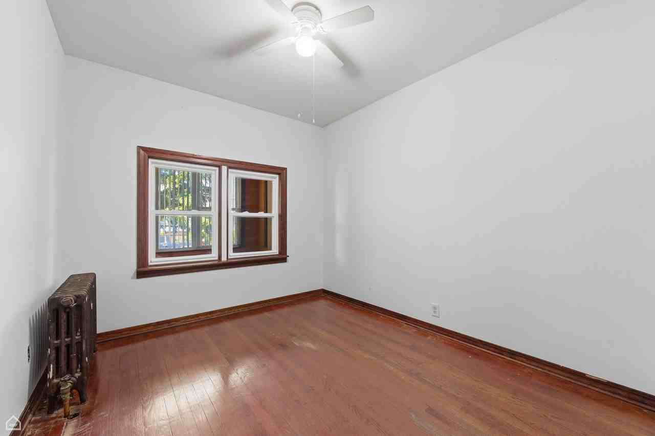 6527 S Troy St #NA - Photo 5 of 28