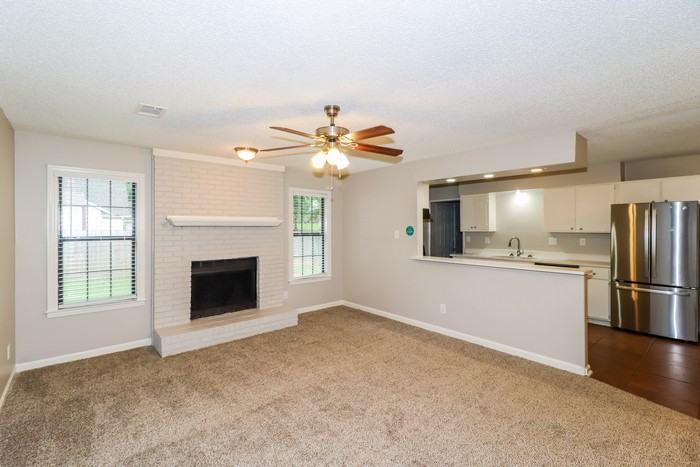 3016 Shade Tree Cv - Photo 6 of 17