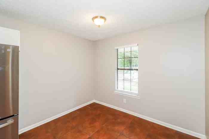 3016 Shade Tree Cv - Photo 7 of 17