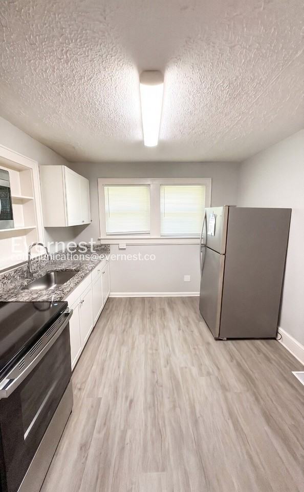 9 W Main St - Photo 5 of 27