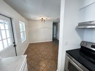 210 W Fox St #NA - Photo 6 of 15