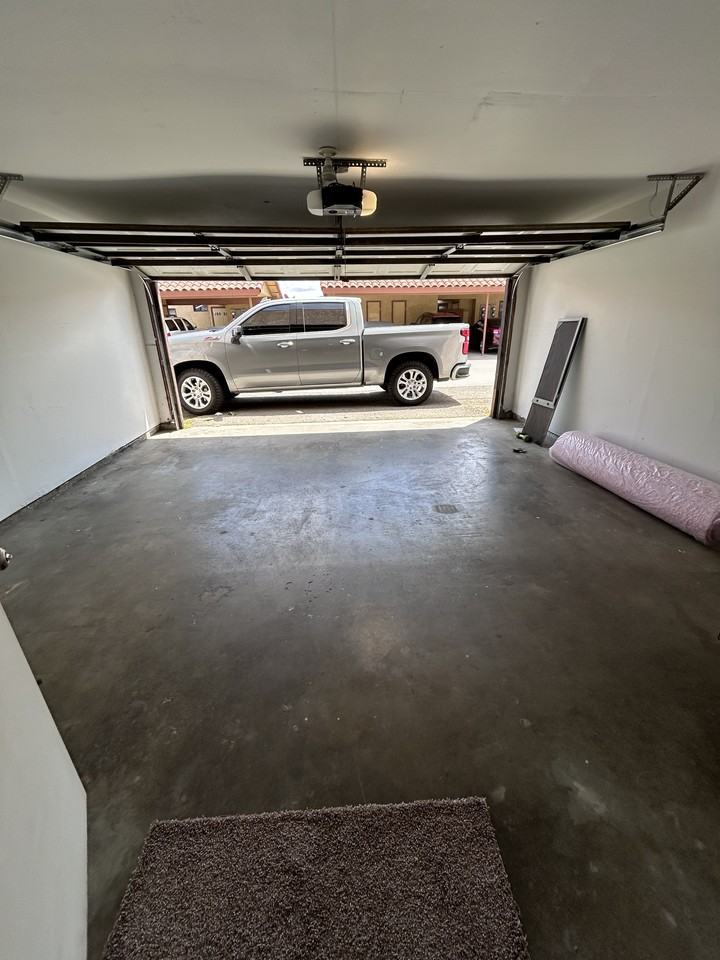 324 W Chestnut Ave - Photo 2 of 14