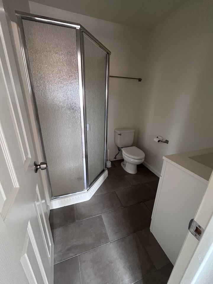 324 W Chestnut Ave - Photo 7 of 14
