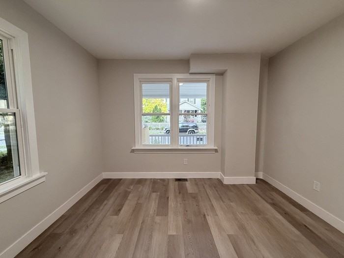 612 Spruce St - Photo 5 of 45