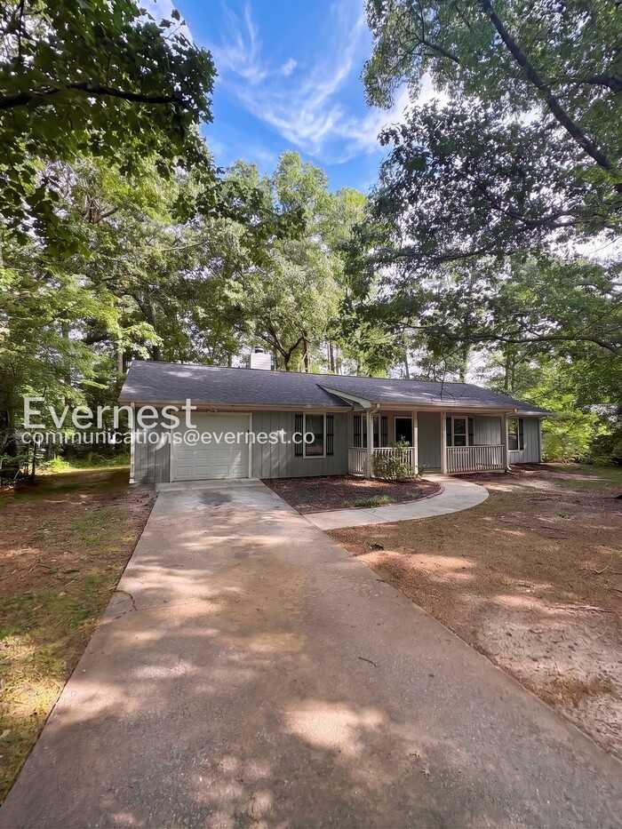 413 Bob Wood Dr - Photo 2 of 20
