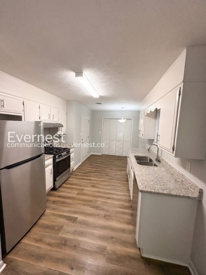413 Bob Wood Dr - Photo 5 of 20