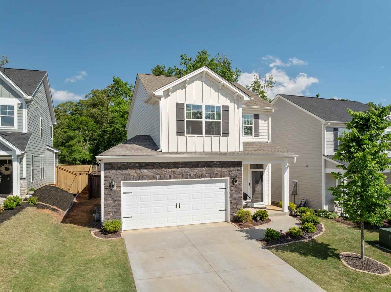 15 Tyrian Dr #NA - Photo 3 of 35