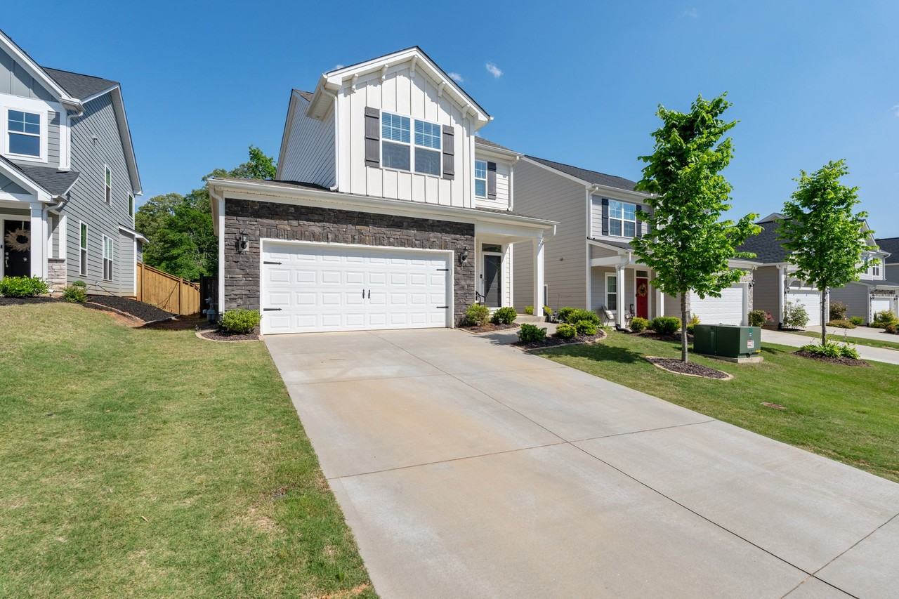 15 Tyrian Dr #NA - Photo 4 of 35
