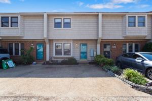 featured image of 2305 Breakers Ct