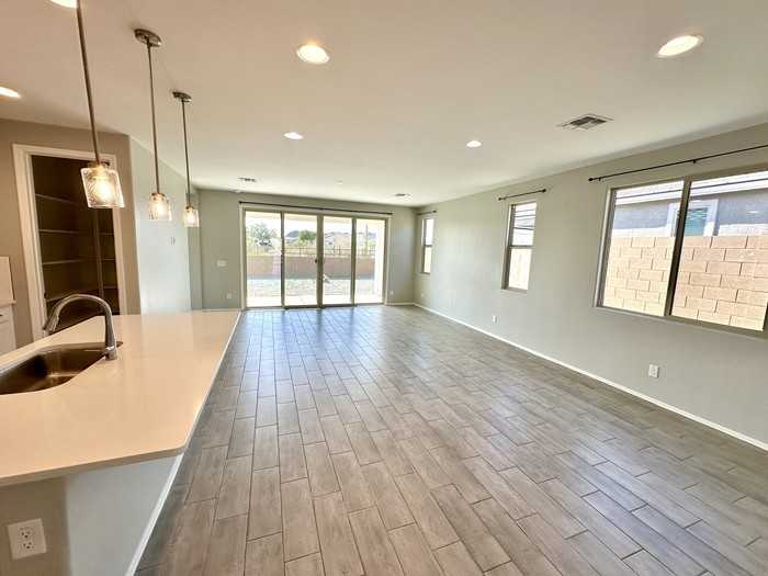 48402 N Basilio St - Photo 5 of 28