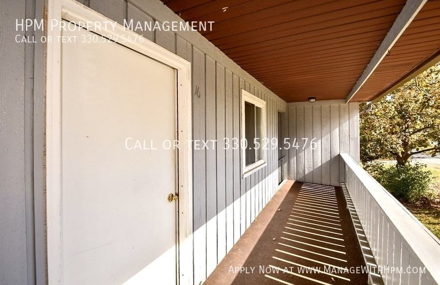 74 1st St Se #16 - Photo 3 of 13