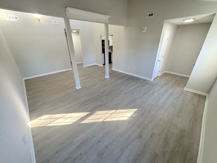 176 S Kentucky Ave - Photo 4 of 16