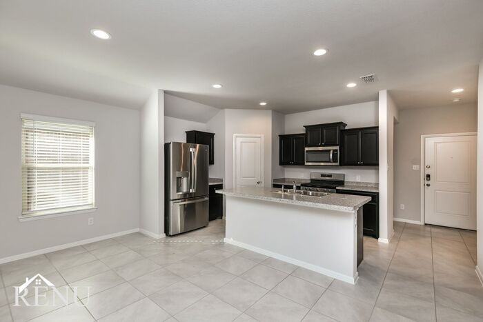16428 Marinette Ct - Photo 6 of 19