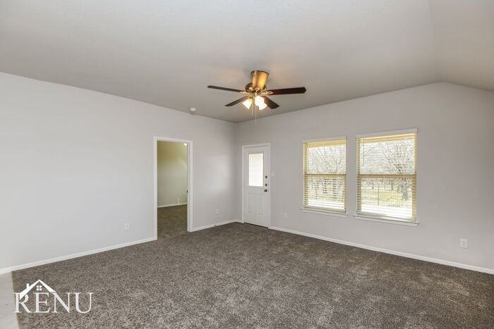 16428 Marinette Ct - Photo 7 of 19