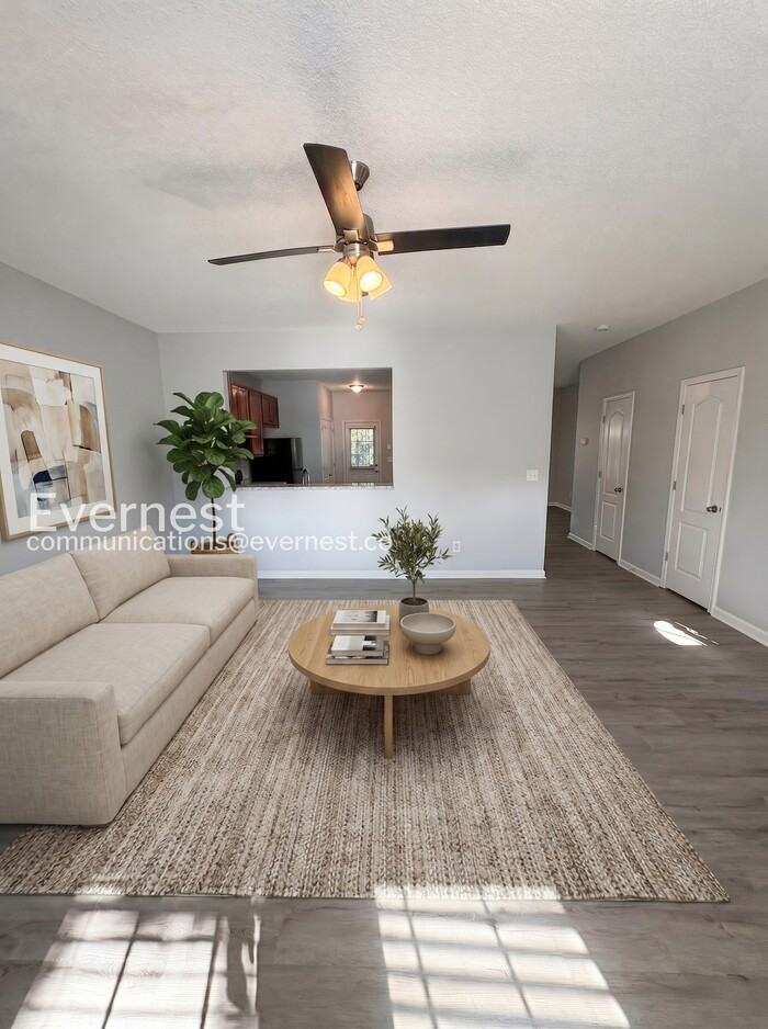 8643 Thomas Ln - Photo 3 of 24