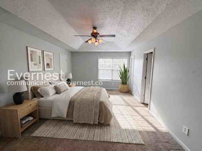 8643 Thomas Ln - Photo 4 of 24