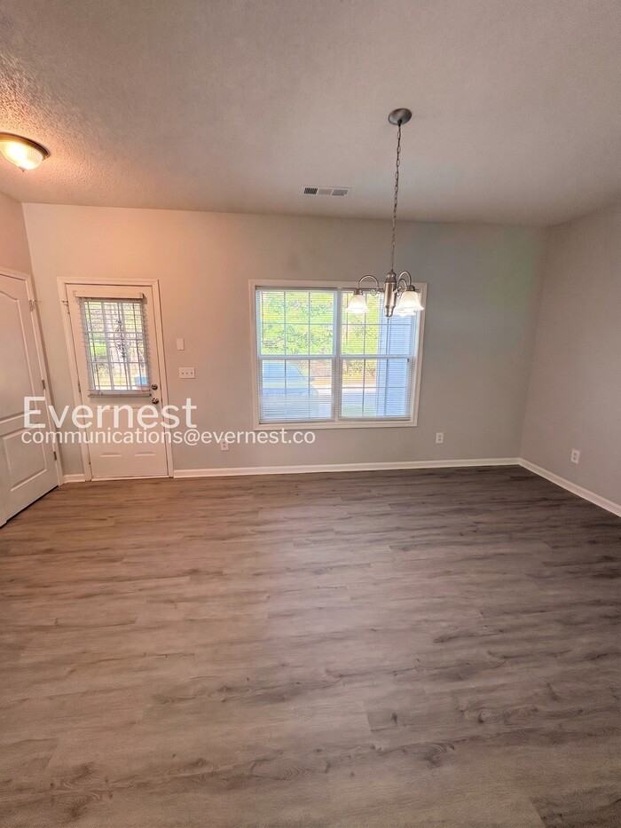 8643 Thomas Ln - Photo 7 of 24