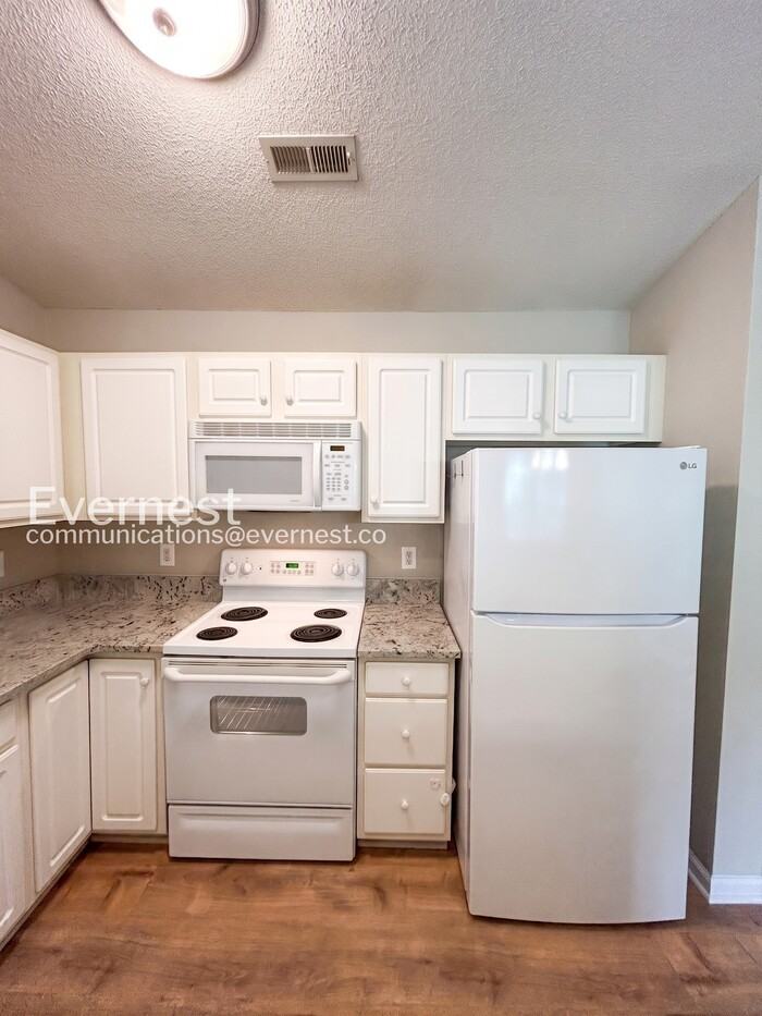 433 Scholastic Dr - Photo 3 of 26