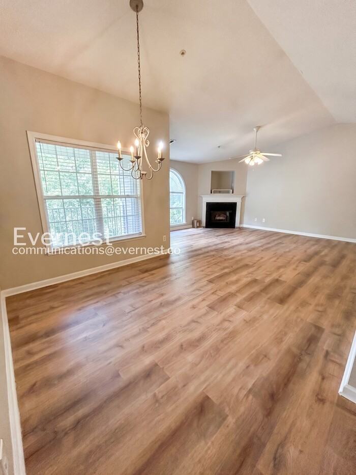 433 Scholastic Dr - Photo 5 of 26