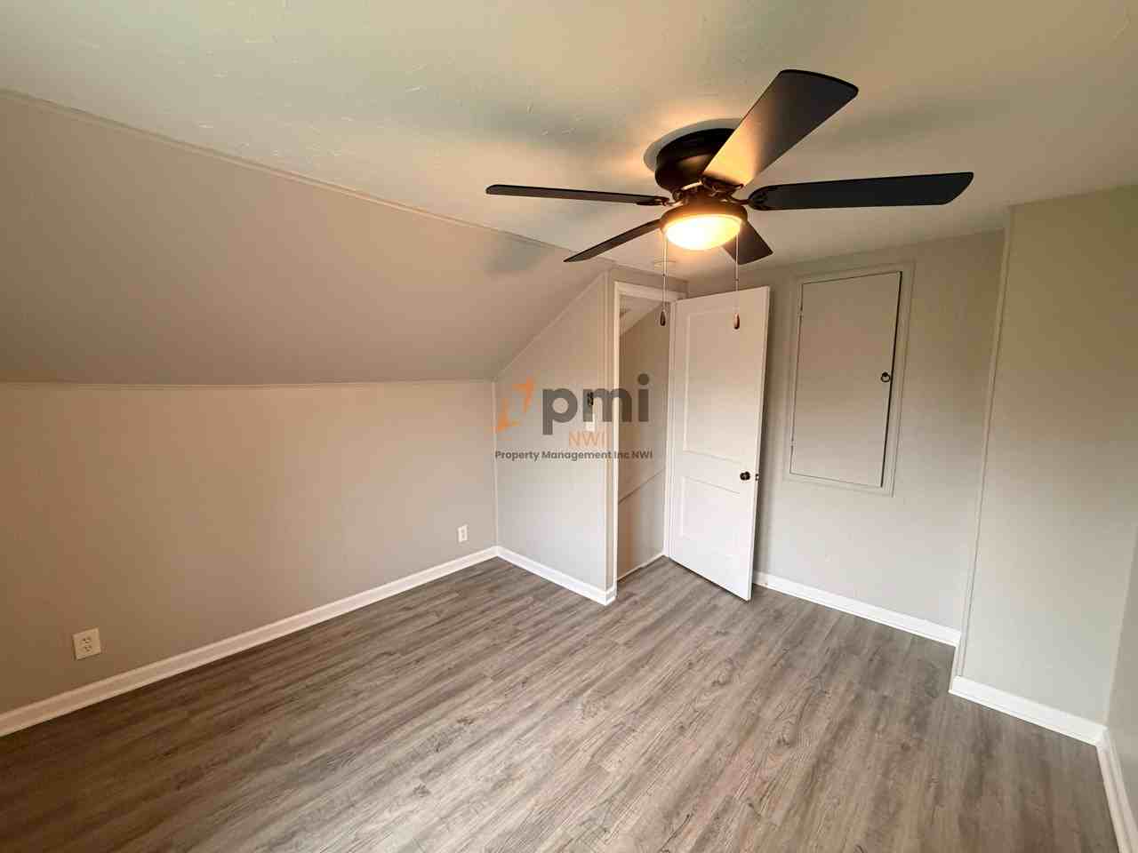 103 W Mcalpin St #105 - Photo 3 of 9