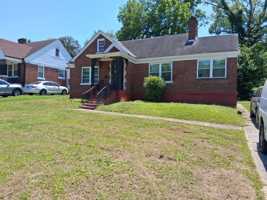 featured image of 991 Terry Cir