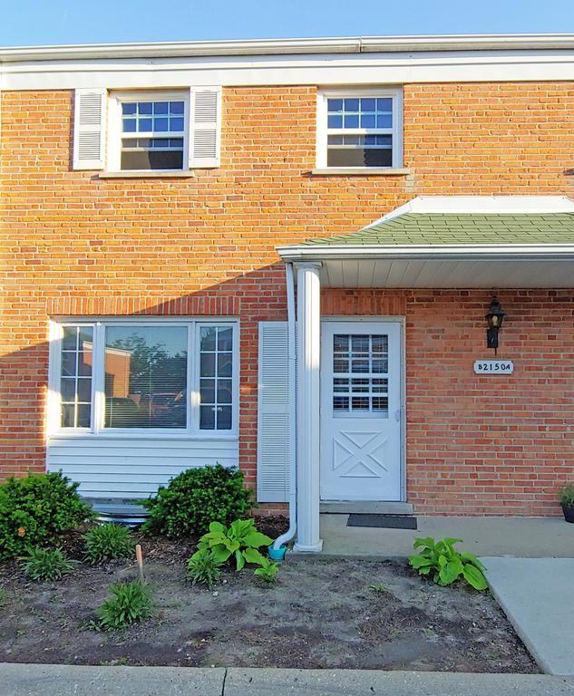 2150 Rugen Rd #B - Photo 3 of 20