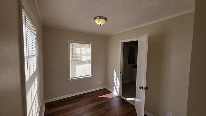 3061 Seminole Rd - Photo 2 of 9
