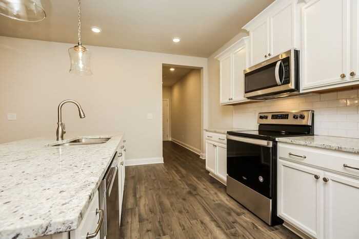2442 Elmcroft Ave - Photo 6 of 24