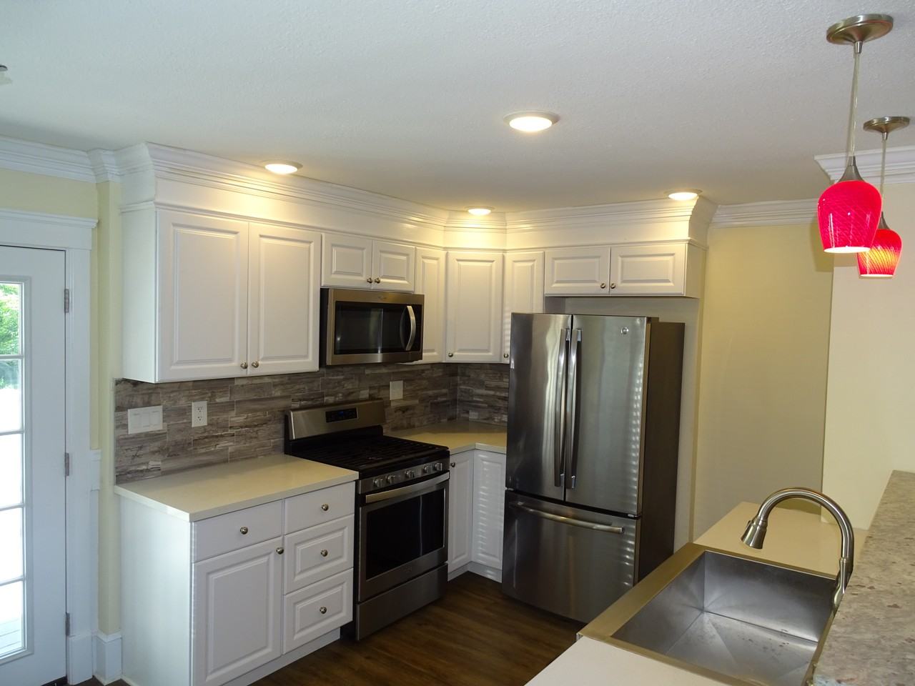 1114 W Maumee St #2 - Photo 3 of 18