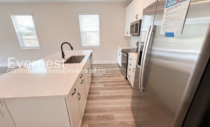 108 Jude Ln - Photo 3 of 24