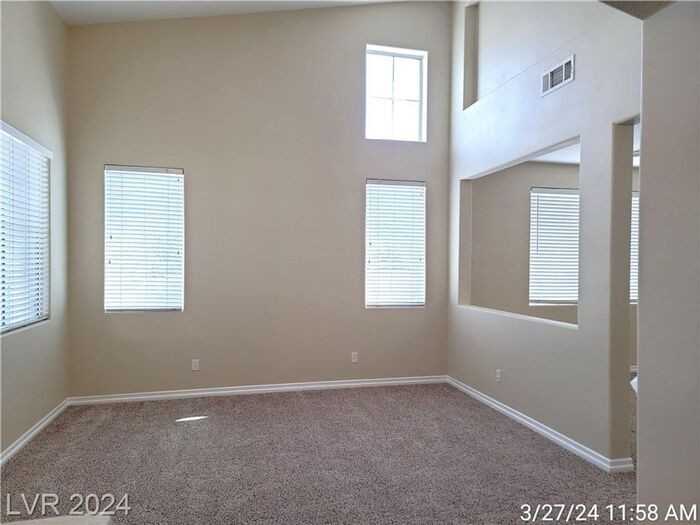 8465 Adams Valley St - Photo 3 of 35