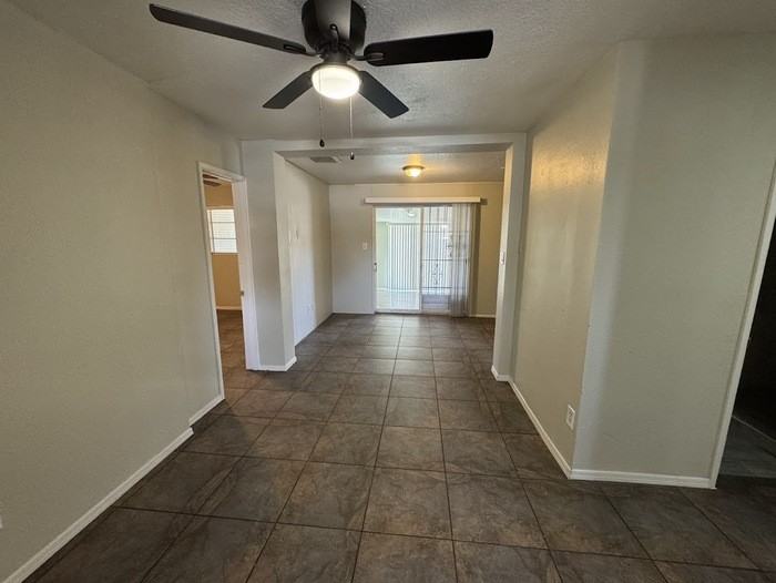 3241 W Pierson St - Photo 5 of 22