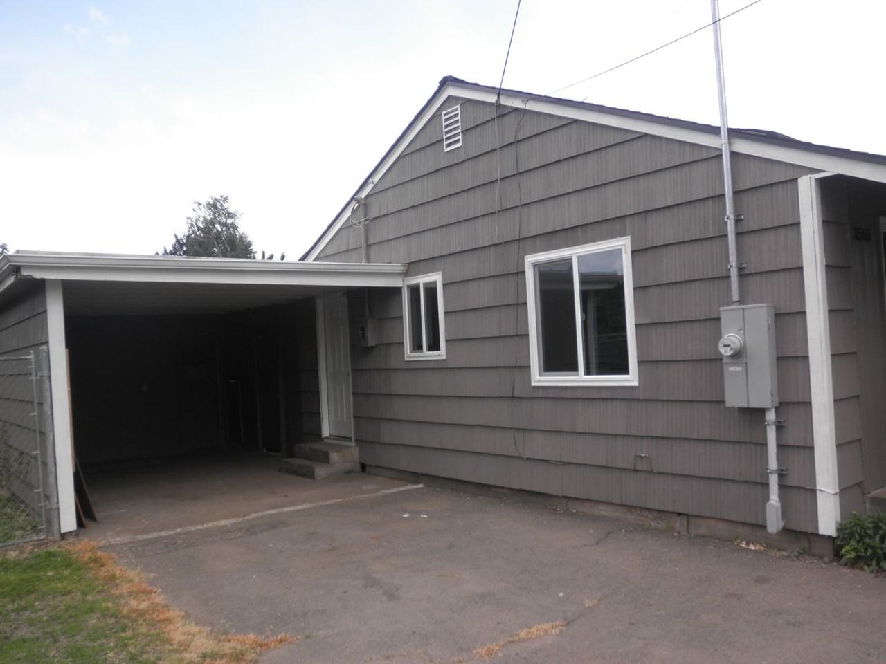 3565 48th Ave Ne - Photo 4 of 33
